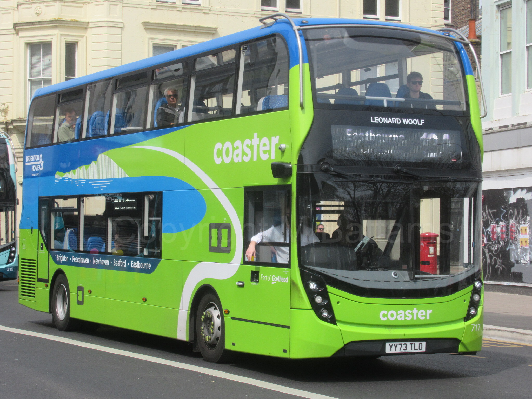 Bus photo 1